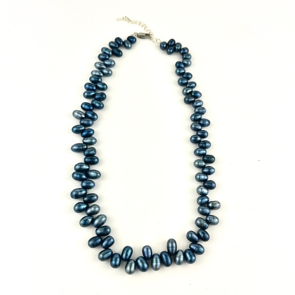 Pearl necklaces- various colored strands - Picture 3 of 5